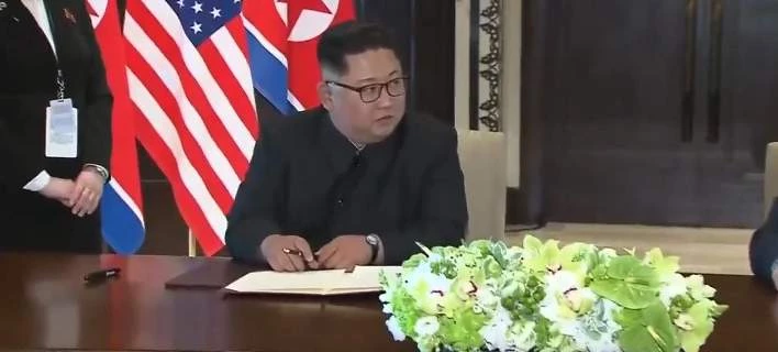 Ο Κιμ αρνήθηκε να υπογράψει με αμερικανική πένα τη συμφωνία- Φοβήθηκε δηλητηρίαση (βίντεο)